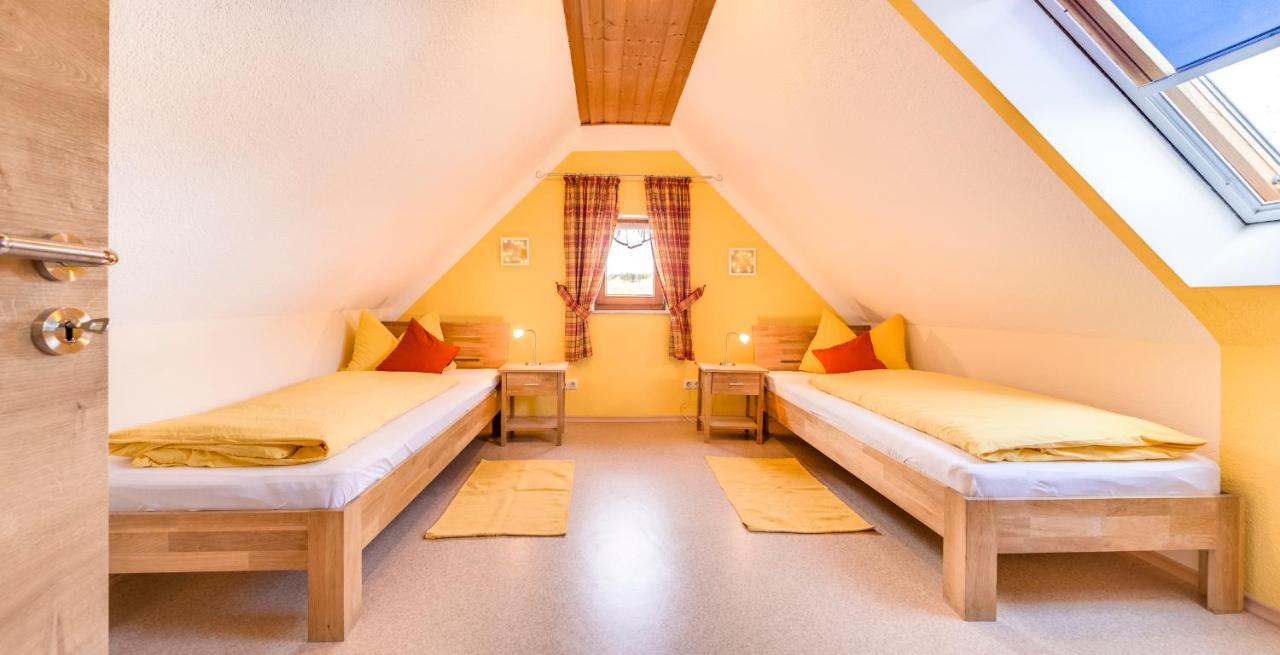 Bartlhof-Ferienwohnungen-Zimmer Burglengenfeld Zewnętrze zdjęcie